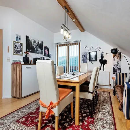 Dora Apartment *