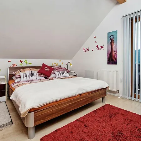 Dora Apartment *
