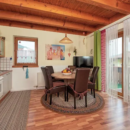 Dora Apartment *